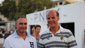 Ο ΕΦΟΡΟΣ ΙΣΤΙΟΠΛΟΪΑΣ ΤΟΥ ΝΟΧ, ΝΙΚΟΣ ΓΕΩΡΓΟΥΛΗΣ, ΛΕΕΙ ΓΙΑ ΤΗΝ ΑΘΛΗΤΙΚΗ ΓΙΟΡΤΗ ΠΟΥ ΦΙΛΟΞΕΝΗΣΕ ΤΟ ΝΗΣΙ ΜΑΣ! Ο Νίκος Γεωργούλης αριστερά και ο Γιάννης Αναδιώτης δεξιά, οι δύο έφοροι ιστιοπλοΐας του ΝΟΧ που σήκωσαν ένα μεγάλο βάρος της διοργάνωσης.