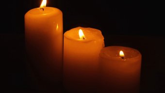 Στο φως των κεριών Στο φως των κεριών