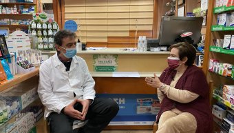 Η Ευγενία Κώττη μιλά με τον Αγαπητό Βασιλάκη για τα φάρμακα και το κόστος τους