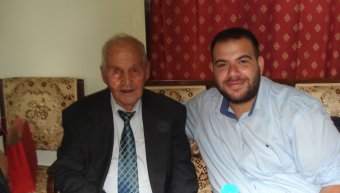 Μίμης Σπύρος αριστερά, ο δάσκαλος, Παντελής Κωνσταντάς δεξιά, ο μαθητής Μίμης Σπύρος αριστερά, ο δάσκαλος, Παντελής Κωνσταντάς δεξιά, ο μαθητής