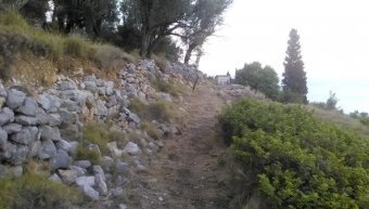 Μονοπάτια στον Βροντάδο