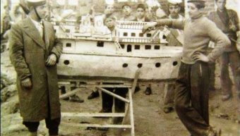 Παλιό το έθιμο των αγιοβασιλιάτικων βαπορακιών στη Χίο Παλιό το έθιμο των αγιοβασιλιάτικων βαπορακιών στη Χίο