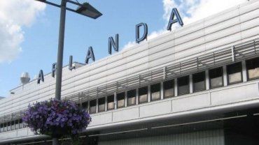 Τι μεταδίδουν τα δημοσιεύματα για το περιστατικό στο αεροδρόμιο της Στοκχόλμης 