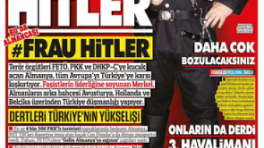 «Η άσχημη Θεία» γράφει κάτω από το φωτομοντάζ 