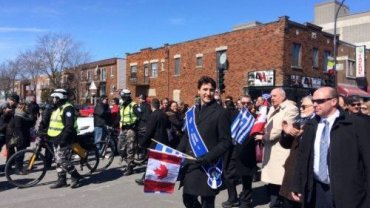 Ο πρωθυπουργός του Καναδά ήταν μαζί με τον Τέρενς Κουίκ στην παρέλαση της 25ης Μαρτίου στο Μόντρεαλ 