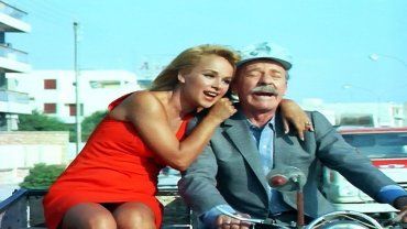 Η Αλίκη Βουγιουκλάκη με τον Λαυρέντη Διανέλλο