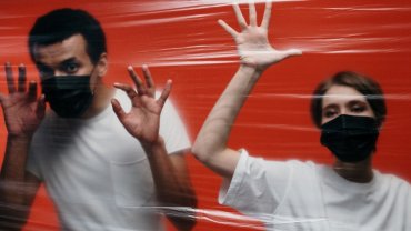 couple-in-quarantine