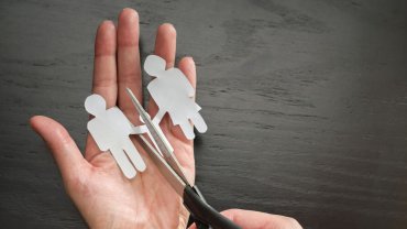 χάρτινες φιγούρες, άνδρας, παιδί, γυναίκα, ψαλίδι, διαζύγιο