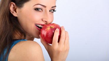 γυναίκα, μήλο