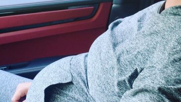 katy_perry_dance_outside_car