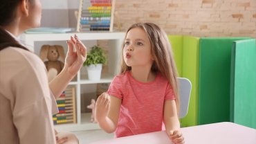 παιδί, γυναίκα, μαθησιακές δυσκολίες