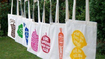 Οι πάνινες τσάντες στη μάχη κατά των πλαστικών σακουλών