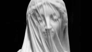 παρθένος με το πέπλο