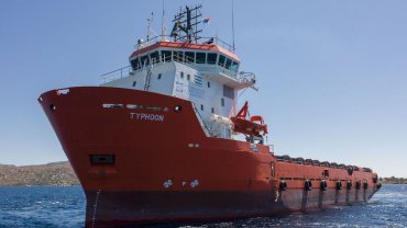 Το πλοίο Typhoon στη μάχη κατά της θαλάσσιας ρύπανσης