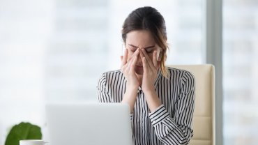 τρίψιμο των ματιών