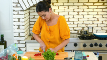 selena-gomez-chef