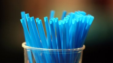 πλαστικά καλαμάκια