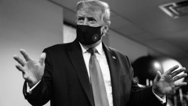 trump_with_mask