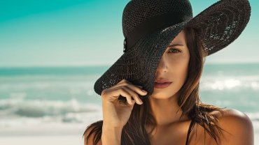 γυναίκα, μαύρο καπέλο, παραλία