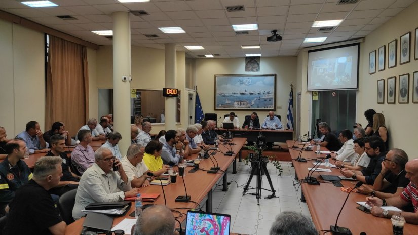 Δημοτικό Συμβούλιο Χίου με μόνο θέμα τις πυρκαγιές Δημοτικό Συμβούλιο Χίου με μόνο θέμα τις πυρκαγιές