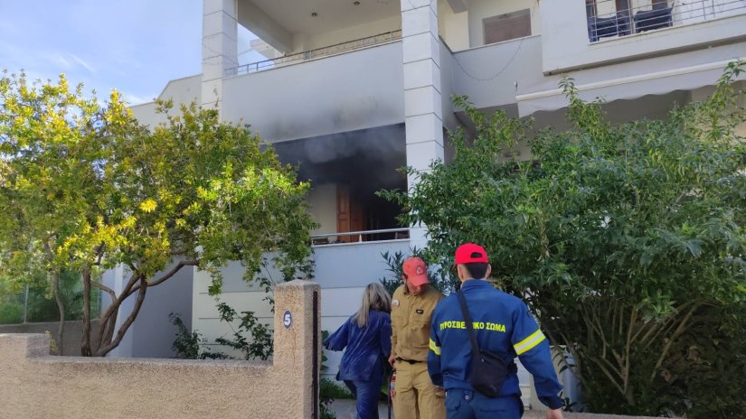 Φωτιά σε κουζίνα σπιτιού στην Ευαγγελίστρια