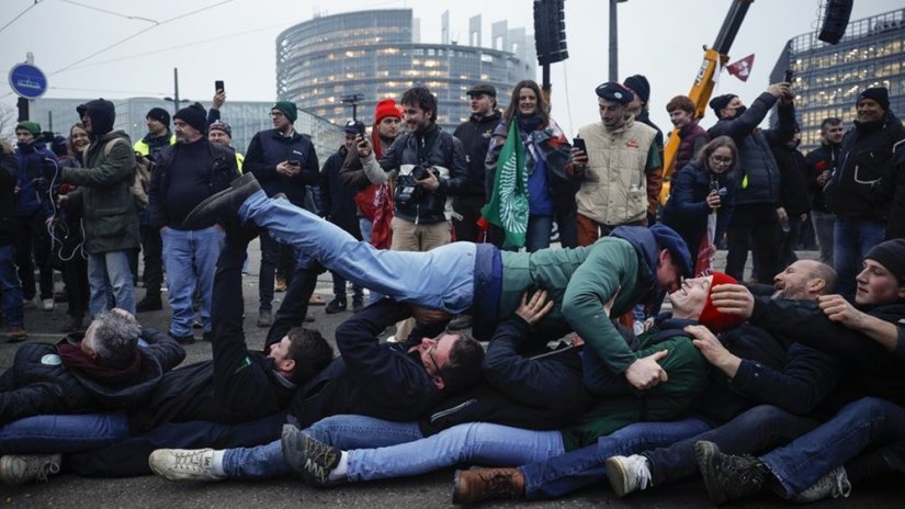 Γάλλοι διαμαρτυρόμενοι για τη συμφωνία Ε.Ε. - Μερκοσούρ