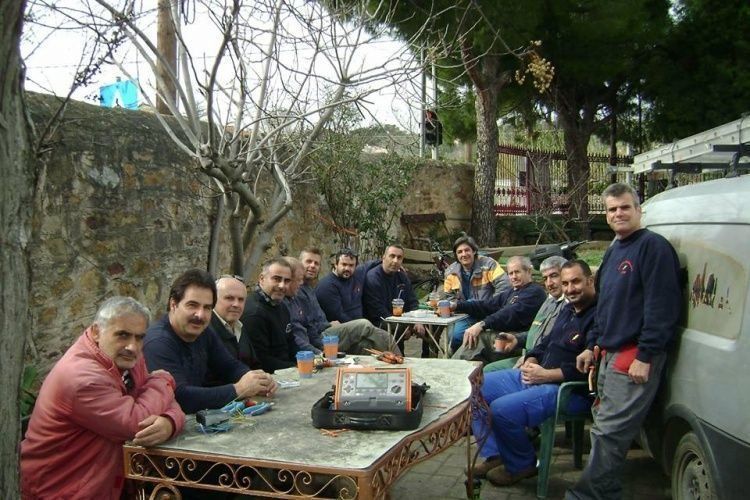 Οι ηλεκτρολόγοι στο Γηροκομείο