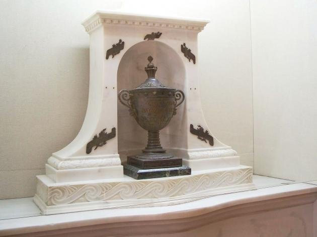 Η λάρνακα με την καρδιά του Κανάρη