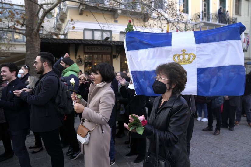 Μα τόσο ανιστόρητοι είναι όλοι αυτοί οι άνθρωποι; Έχουν πλήρη άγνοια ακόμα και της νεότερης ιστορίας μας;