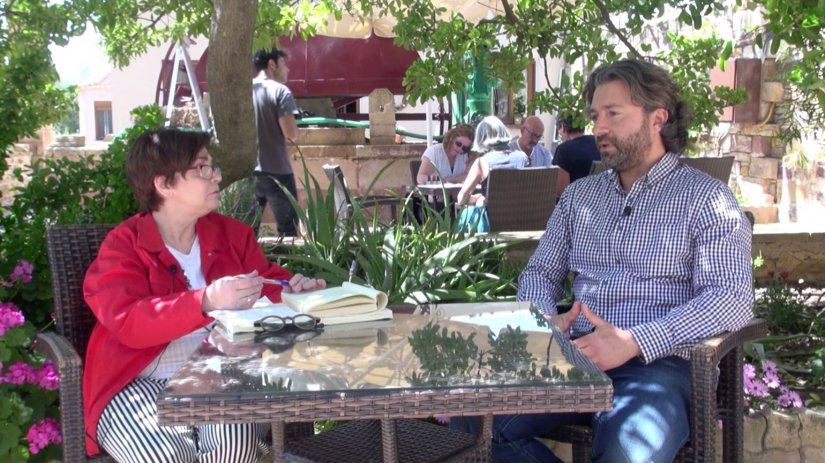 Η Ευγενία Κώττη συζητά με τον Ανδρέα Τσελίκα για το έργο του Ερευνητικού Ινστιτούτου Ανθρωπιστικών Σπουδών "Αλεξάνδρεια" Η Ευγενία Κώττη συζητά με τον Ανδρέα Τσελίκα για το έργο του Ερευνητικού Ινστιτούτου Ανθρωπιστικών Σπουδών "Αλεξάνδρεια"