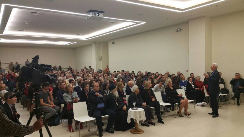 Μάγεψε το ακροατήριο του ο Σταμάτης Κριμιζής Μάγεψε το ακροατήριο του ο Σταμάτης Κριμιζής