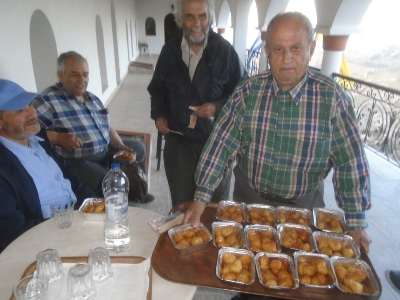 Λουκουμάδες στους Άγ. Πατέρες Λουκουμάδες στους Άγ. Πατέρες