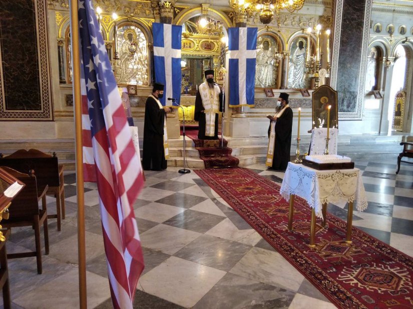 Αρχιερατικό μνημόσυνο για τα θύματα της 11ης Σεπτεμβρίου 2001 στη Μητρόπολη Χίου Αρχιερατικό μνημόσυνο για τα θύματα της 11ης Σεπτεμβρίου 2001 στη Μητρόπολη Χίου