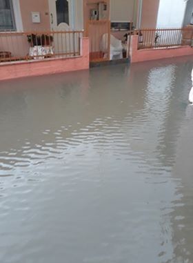 Αποκλεισμένοι από τα νερά