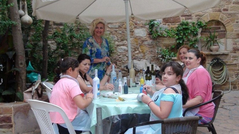 Μαθήματα Ντεκουπάζ απ' το Αρτιον Μαθήματα Ντεκουπάζ απ' το Αρτιον