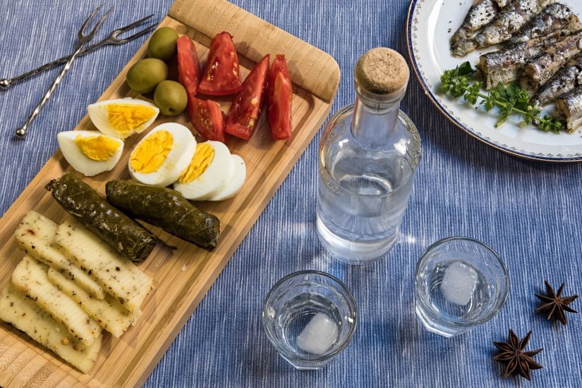 Η ώρα του ούζου Η ώρα του ούζου