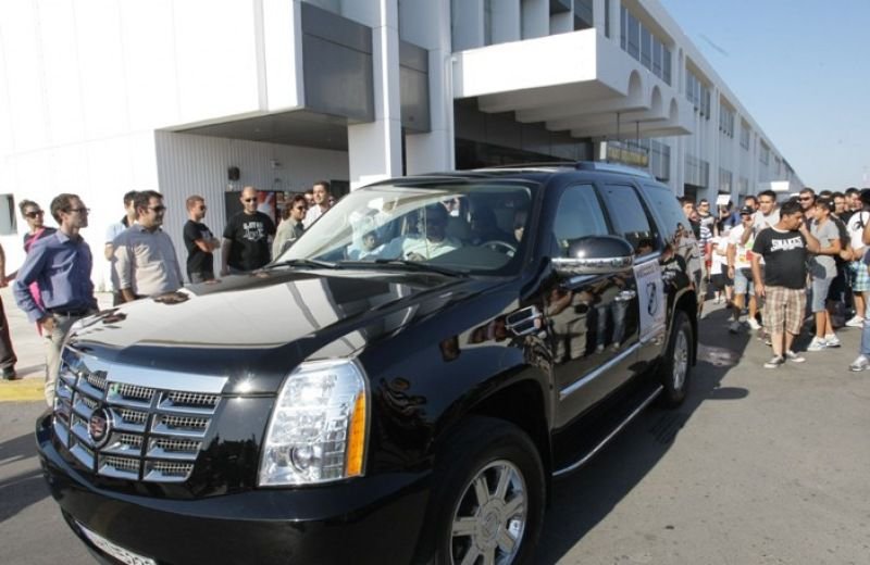 Επίδειξη νεοπλουτισμού… Επίδειξη νεοπλουτισμού…