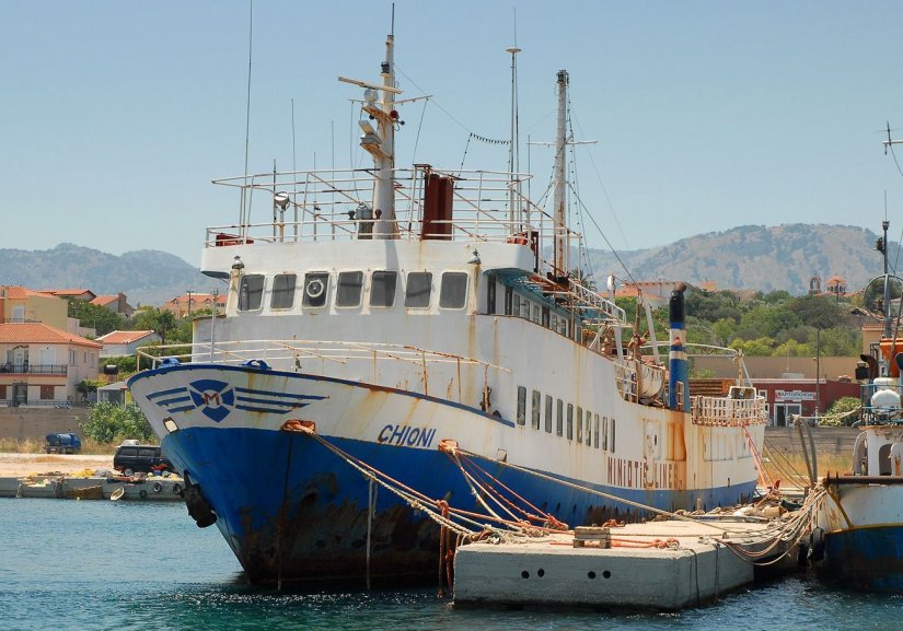 Το πλοίο "Χιόνη" της εταιρείας Μηνιώτη