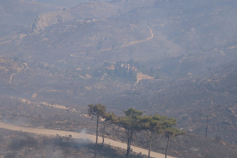 Η Νέα Μονή μετά την πυρκαγιά του Ιουνίου 2025