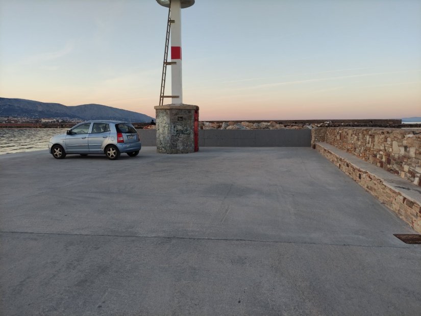 καθαρό από βλακώδη "συνθήματα" το φαναράκι καθαρό από βλακώδη "συνθήματα" το φαναράκι