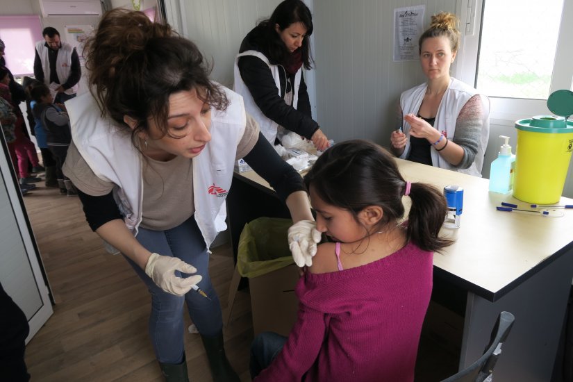 Μαζικοί εμβολιασμοί στη Λέσβο