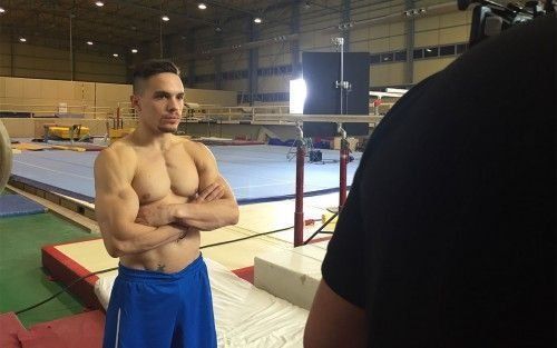 Ένας αγώνας και ένας άνθρωπος αρκούν για να εξαφανίσουν ό,τι μας χωρίζει