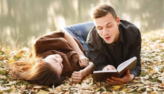 Τελικά, πότε βρίσκουμε την αληθινή αγάπη; Βρετανικές στατιστικές έχουν άσχημα νέα... Αυξήθηκαν μεν οι γάμοι, αλλά σε μία ηλικιακή κατηγορία εντελώς αναπάντεχη...