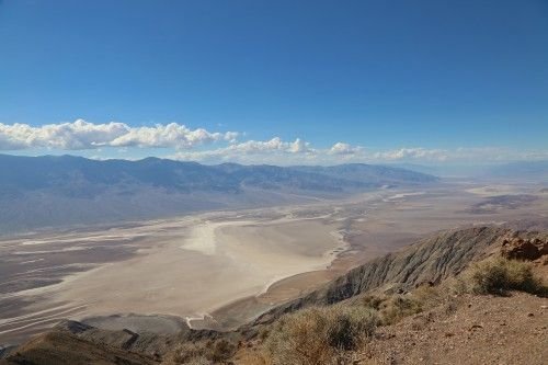 ΗΠΑ: Η θερμοκρασία στην Κοιλάδα του Θανάτου στην Καλιφόρνια θα αγγίξει τους 53 βαθμούς Κελσίου Η Εθνική Υπηρεσία Πάρκων ανάρτησε προειδοποιήσεις στην ιστοσελίδα της -Αεροπορική εταιρεία προειδοποιεί για πιθανά προβλήματα στους κινητήρες