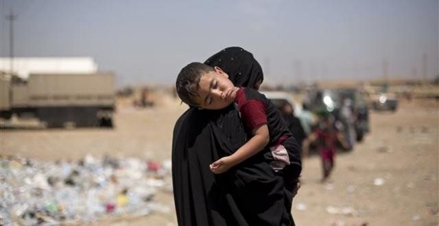 Τουλάχιστον 750 πρόσφυγες που φιλοξενούνται στον καταυλισμό υποφέρουν από αφυδάτωση λόγω συμπτωμάτων δηλητηρίασης ενώ τουλάχιστον ένα παιδί έχει πεθάνει σύμφωνα με το Κουρδικό πρακτορείο ειδήσεων Rudaw. 