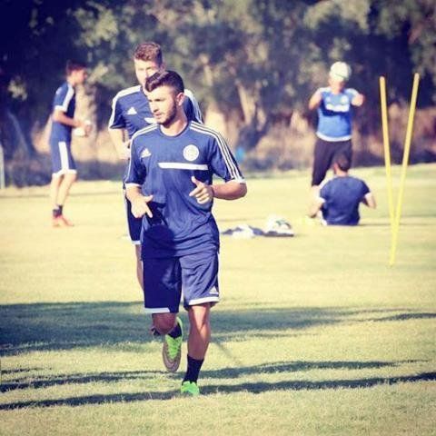 Ο Λάμπρος Τριανταφύλλου στο φωτογραφικό στιγμιότυπο από το προπονητικό κέντρο της Καλλονής όπου ξεκίνησε προπονήσεις με την πρώτη ομάδα και όπως όλα δείχνουν θα συνεχίσει στην ομάδα της Λέσβου.