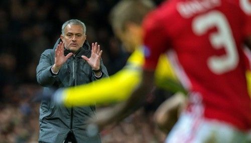 Δεν θέλει να δημοσιεύουν καθόλου φωτογραφίες ούτε από την προπόνηση αλλά ούτε κι από το λεωφορείο ενώ βρίσκονται καθ' οδόν για το γήπεδο 