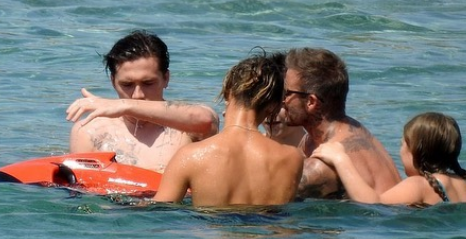 beckam_family_greece_3