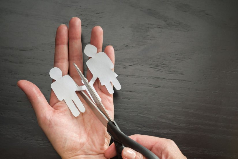 χάρτινες φιγούρες, άνδρας, παιδί, γυναίκα, ψαλίδι, διαζύγιο χάρτινες φιγούρες, άνδρας, παιδί, γυναίκα, ψαλίδι, διαζύγιο