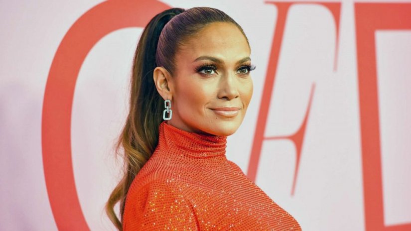 Η Jennifer Lopez στα Fashion Awards Η Jennifer Lopez στα Fashion Awards
